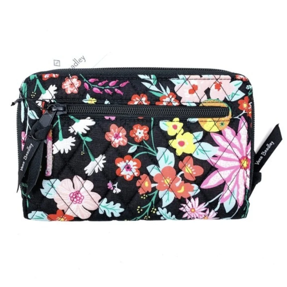 Vera Bradley RFID Turn Lock Wallet in TANGERINE TWIST‎ Black Floral New - Picture 2 of 9